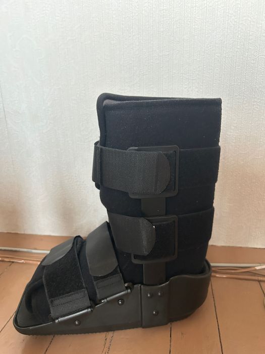 Ортопедична шина ботуш за обездвижване