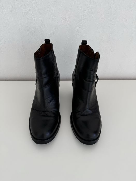 Боти на испанската марка “Nilson”