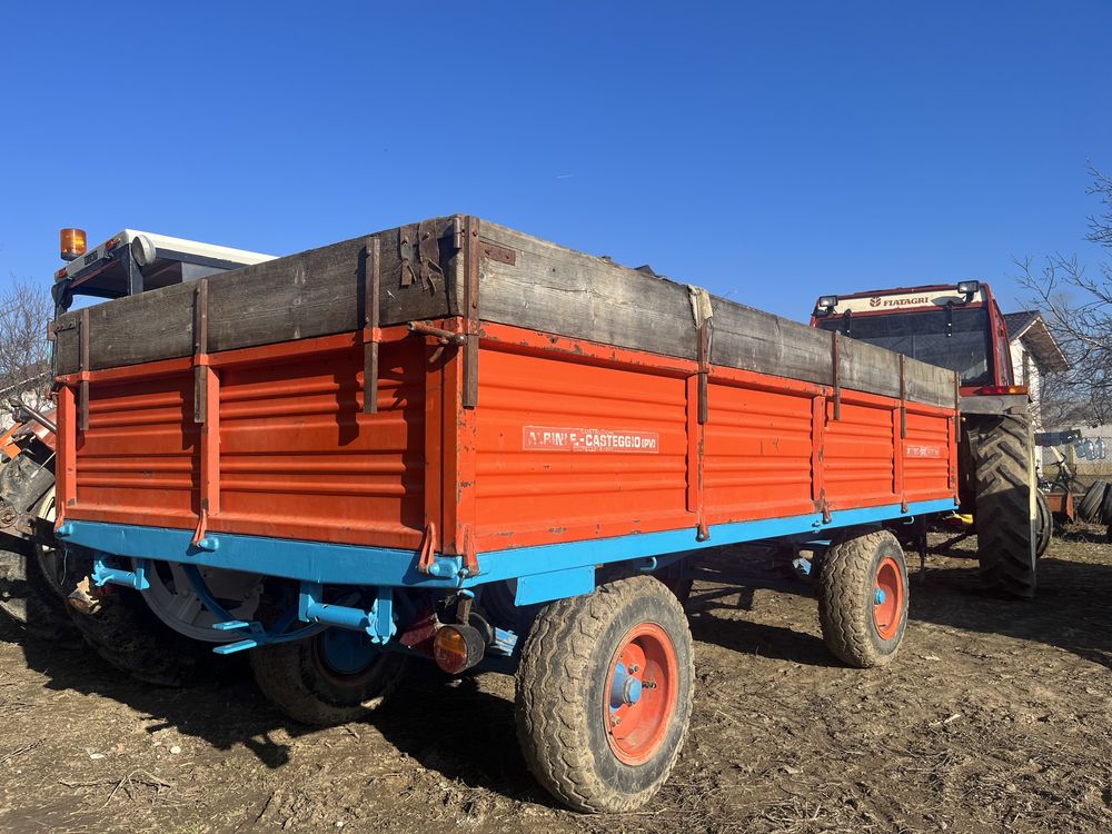 Vand remorcă agricolă