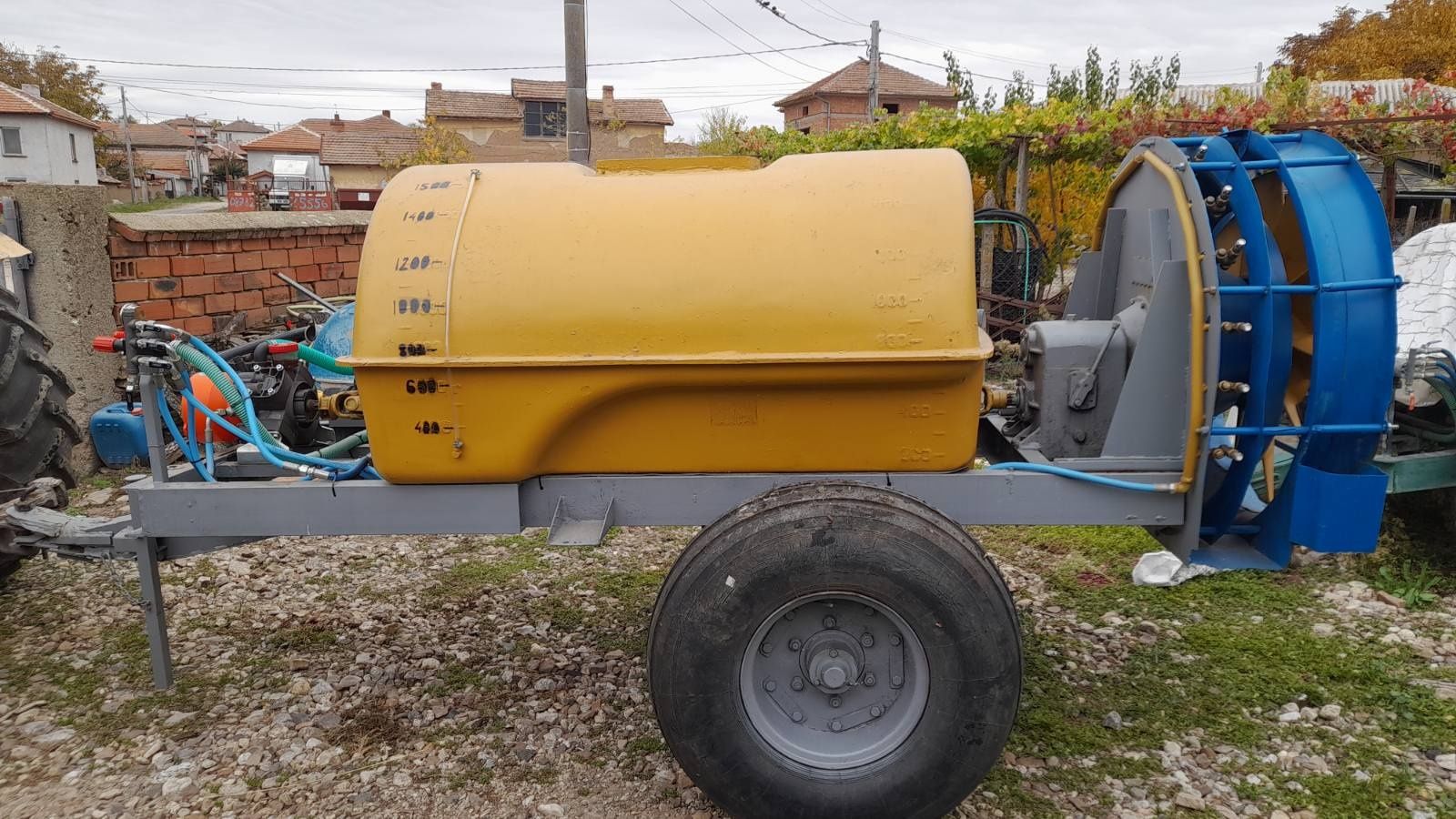 Вентилаторна пръскачка 1500 л.