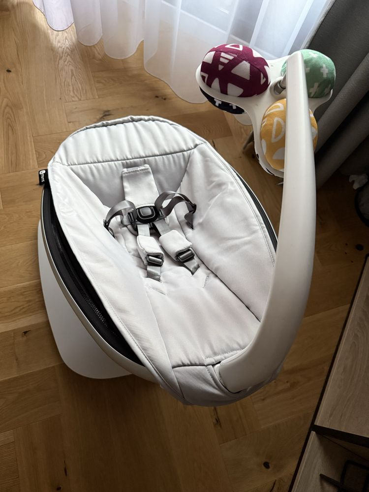 mamaRoo 5 4moms - бебешка люлка/шезлонг