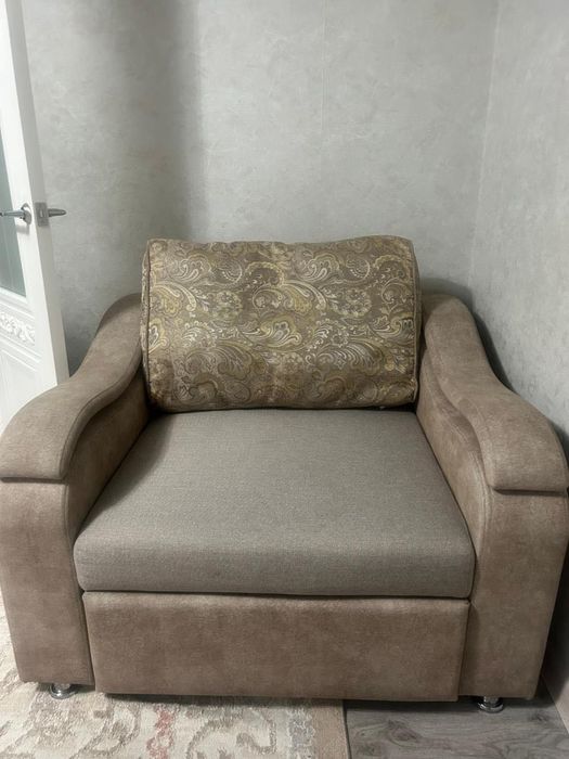 Продается диван и кресло