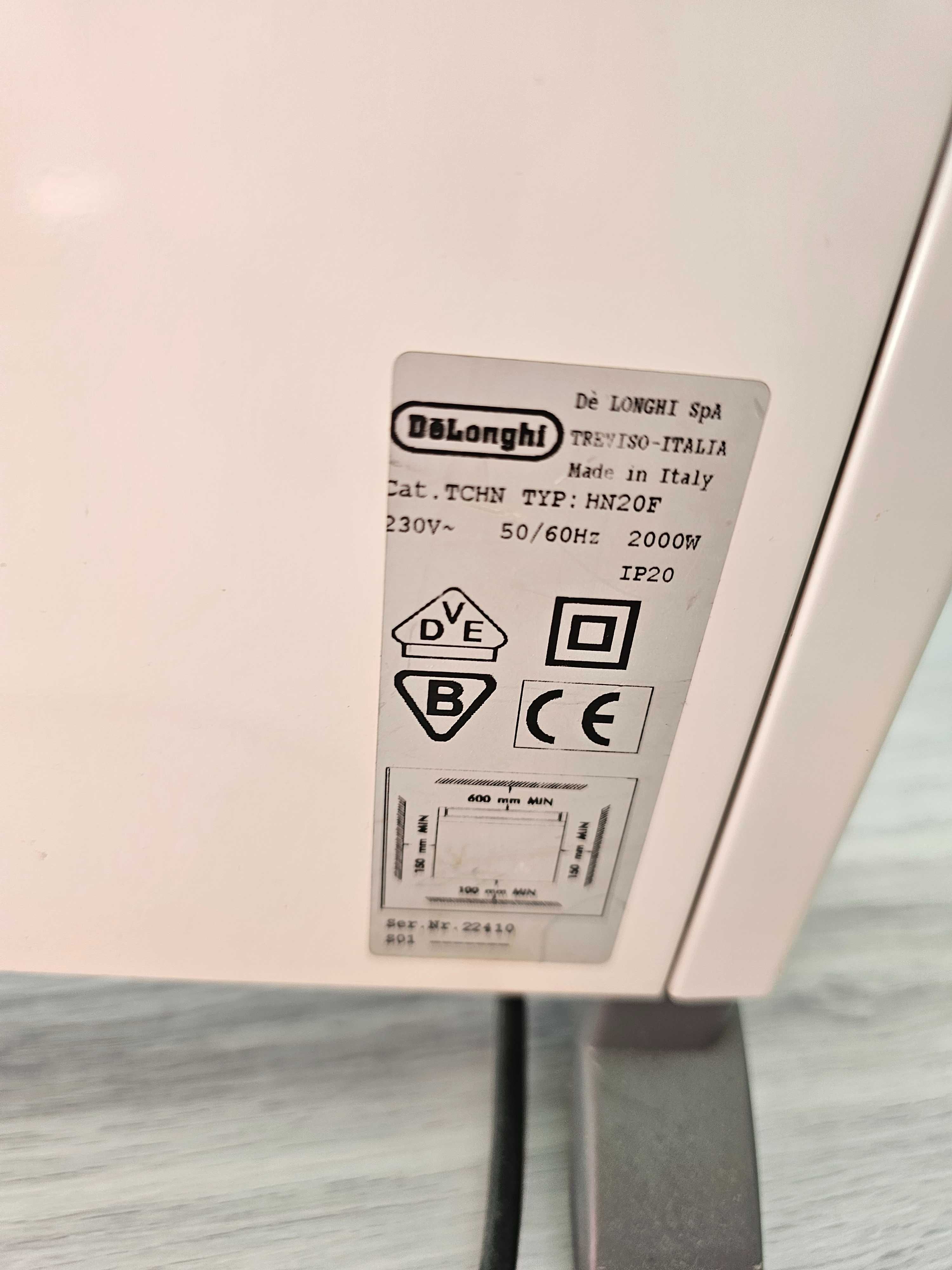 Конвектор  Delonghi
