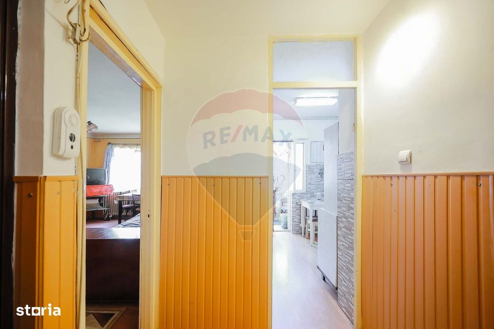 Apartament cu 3 camere de vânzare în zona Rogerius