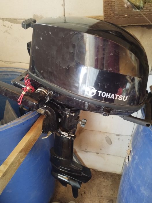 Barca cu motor de vânzare