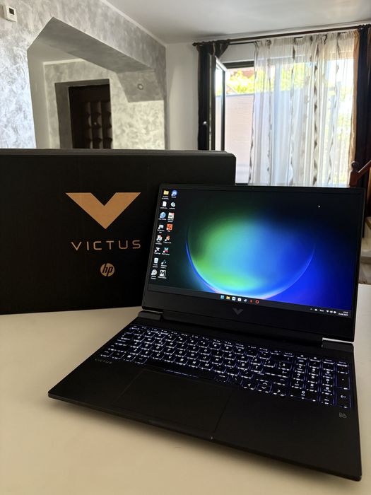 Vând / schimb laptop gaming HP Victus 15-fb0016nq