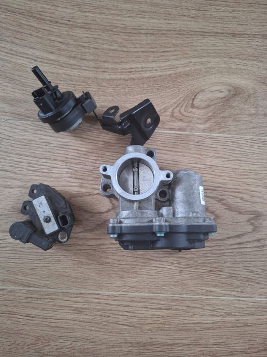 Usa stanga  Logan 2/Absorbant Bara Logan3/Clapeta accelerație Logan2