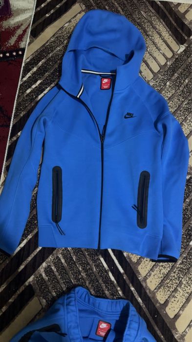 Trening nike tech albastru