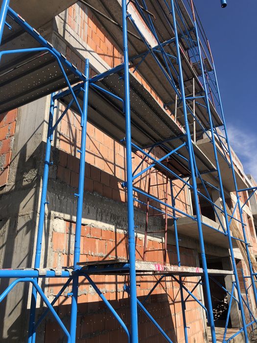 Inchiriez schela metalica ingusta 75 cm