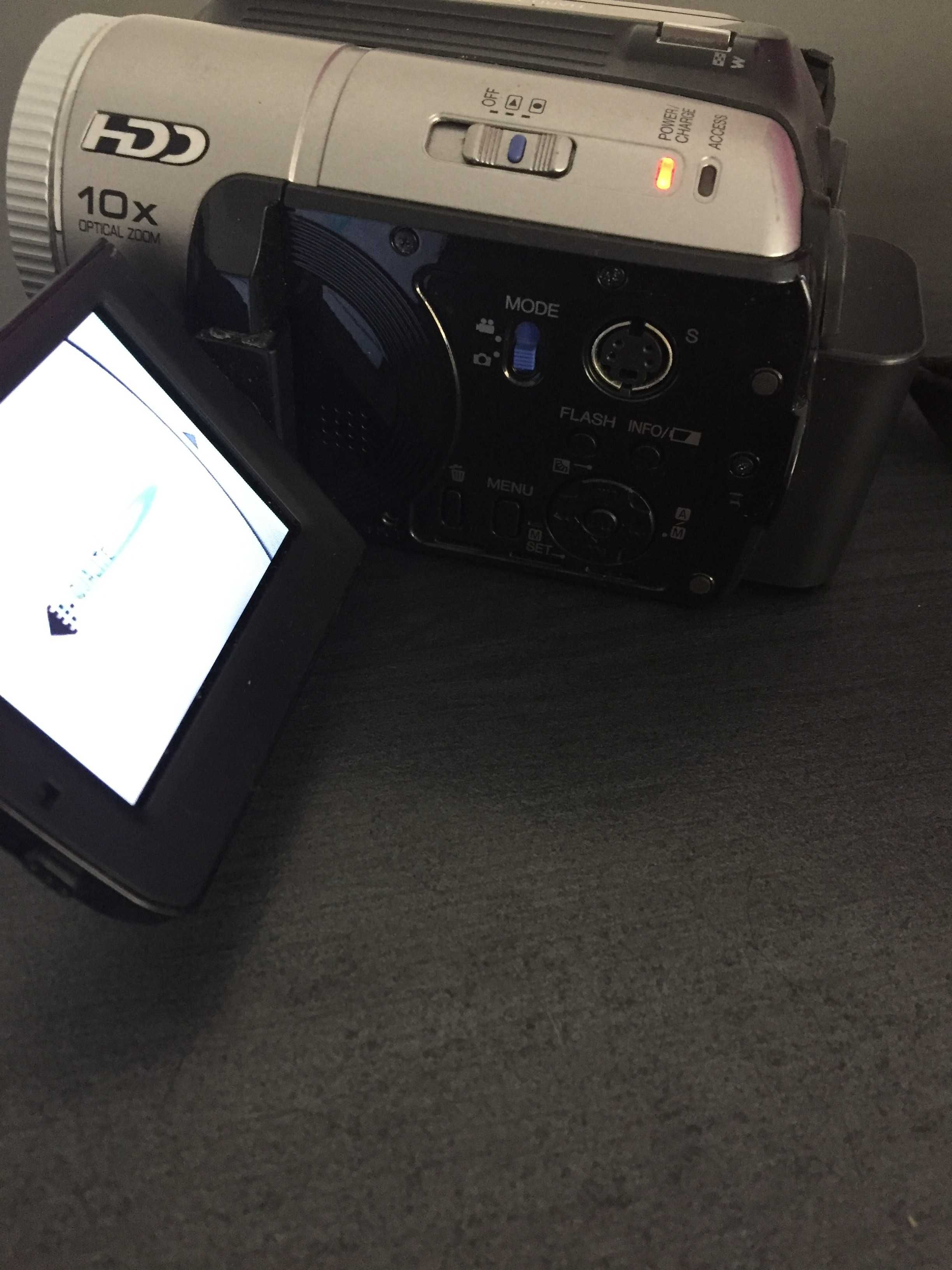 Vand camera JVC cu toate accesoriile