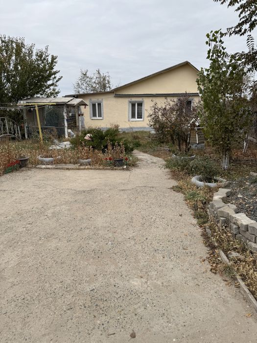 Продам частный дом в старом городе, остановка Милана.