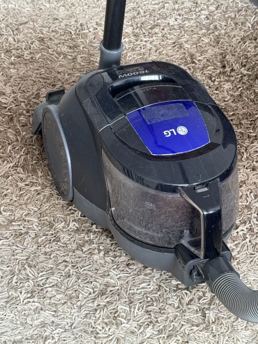 Продам пылесос LG в отличном состоянии