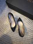 Vand stiletto negri din piele