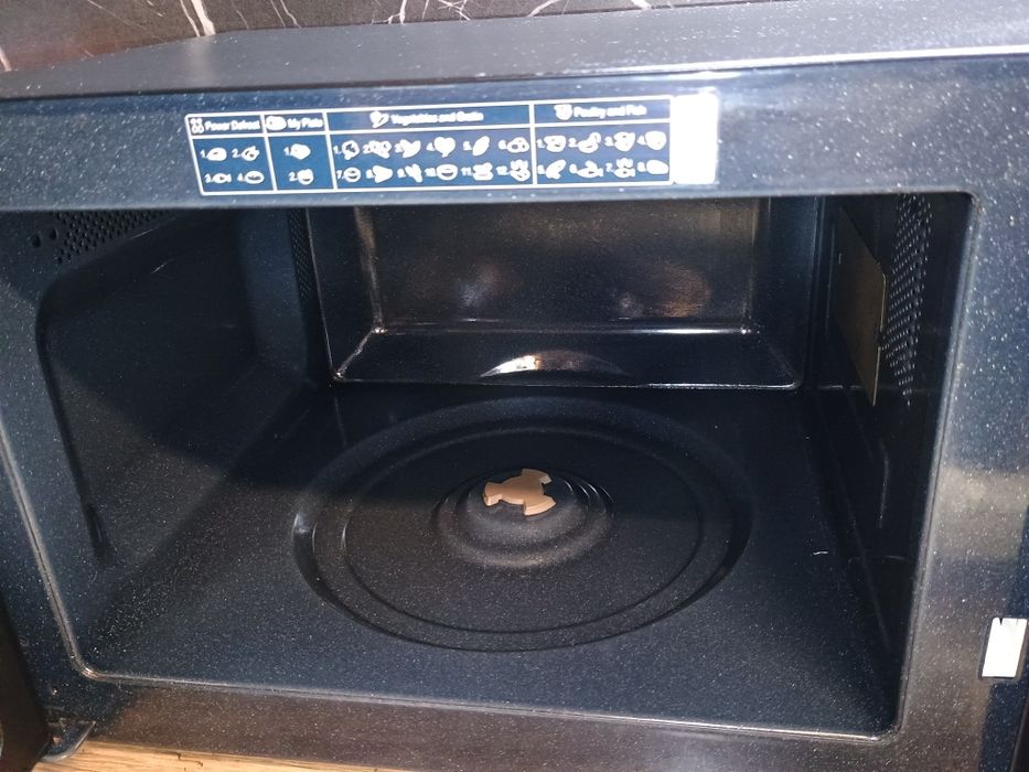 Cuptor microunde  cu grill,23L ,Samsung,interior ceramic