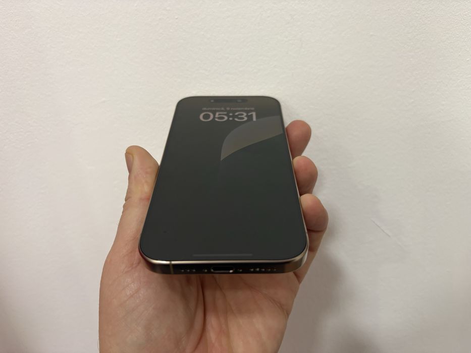 iPhone 16 Pro, 128 gb, Desert Titanium, ByPass / sau pentru recarosare