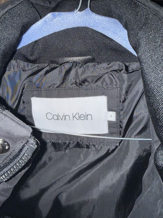 ЧИСТО НОВО зимно яке Calvin Klein
