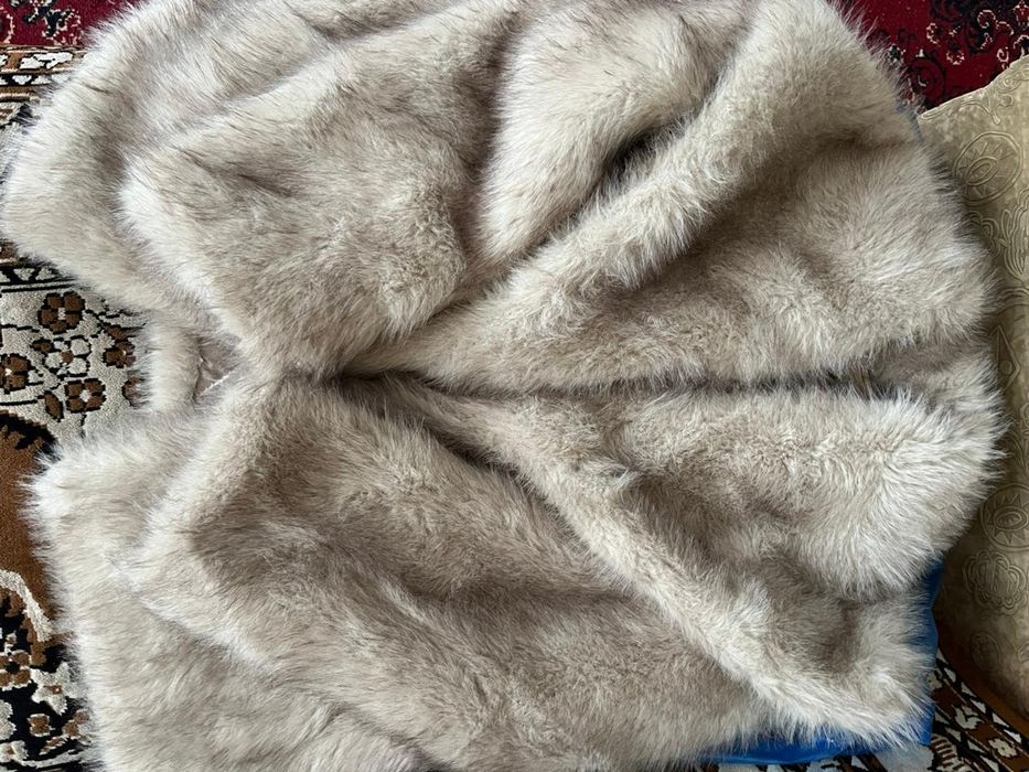 Продаю НОВЫЙ полушубок.