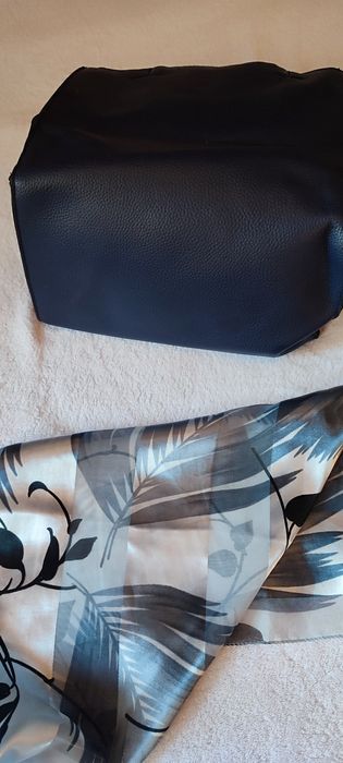 Gentuta de mână Koton, 30/30, albastru închis