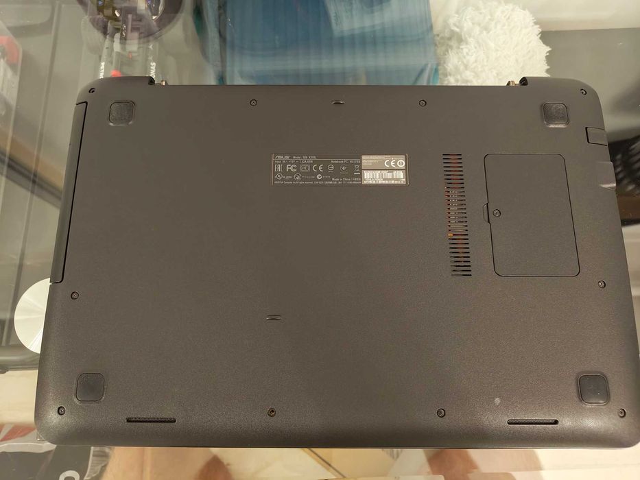 Laptop ASUS X555L, i3-4030U, 8GB RAM, 256 GB SSD, NVIDIA GeForce 820M