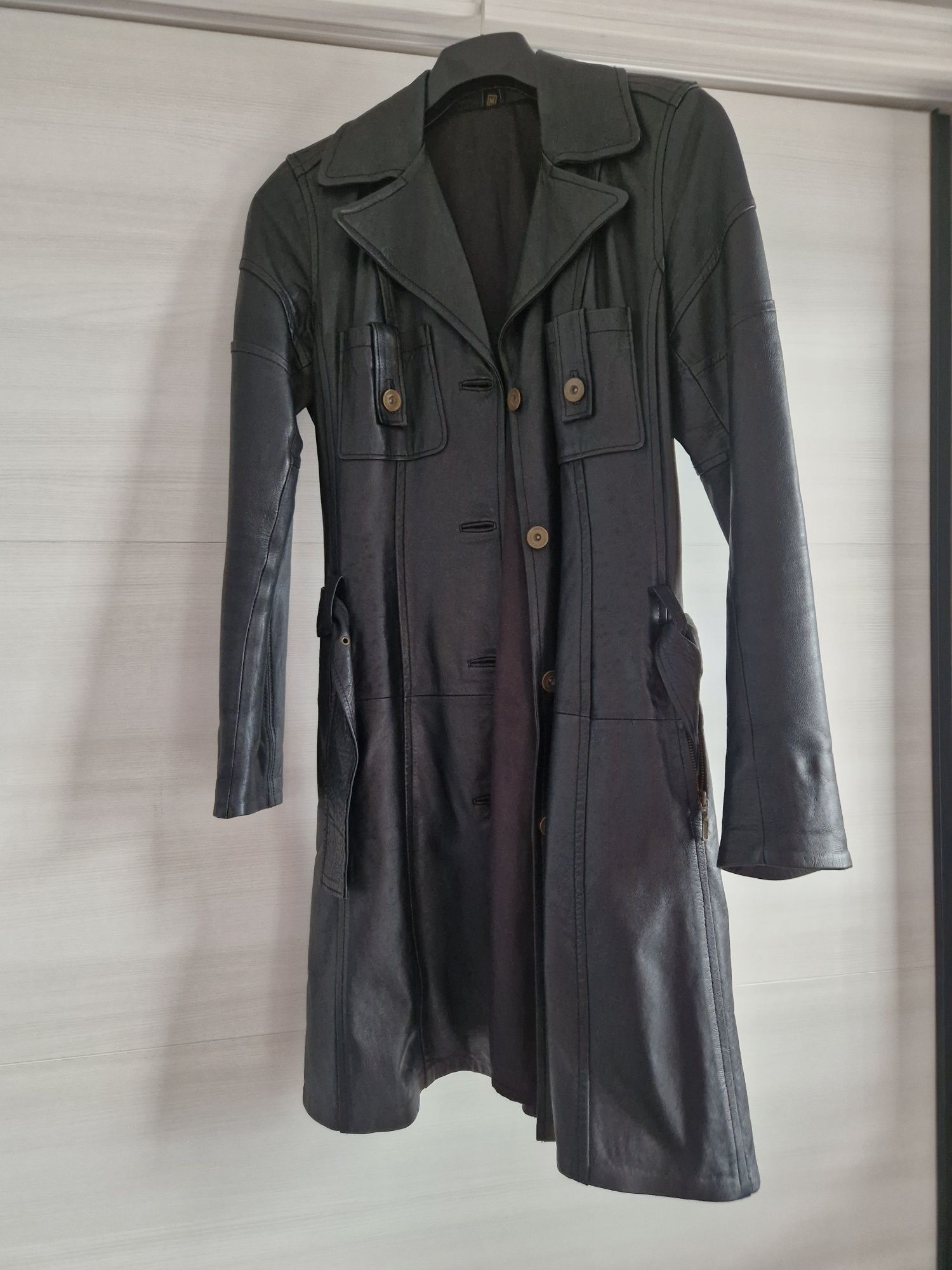 Haina piele ..eleganta..