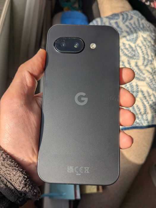 Pixel 9a Obsidian 128Gb 8Gb RAM cu 5 cicluri de incarcare