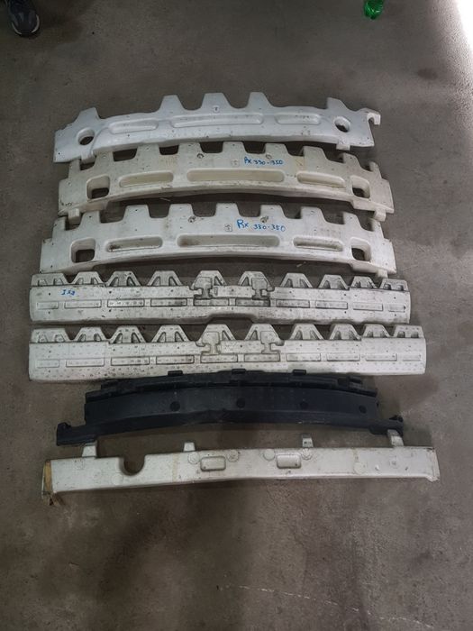 Усилитель бампера Lexus RX 300/330/350