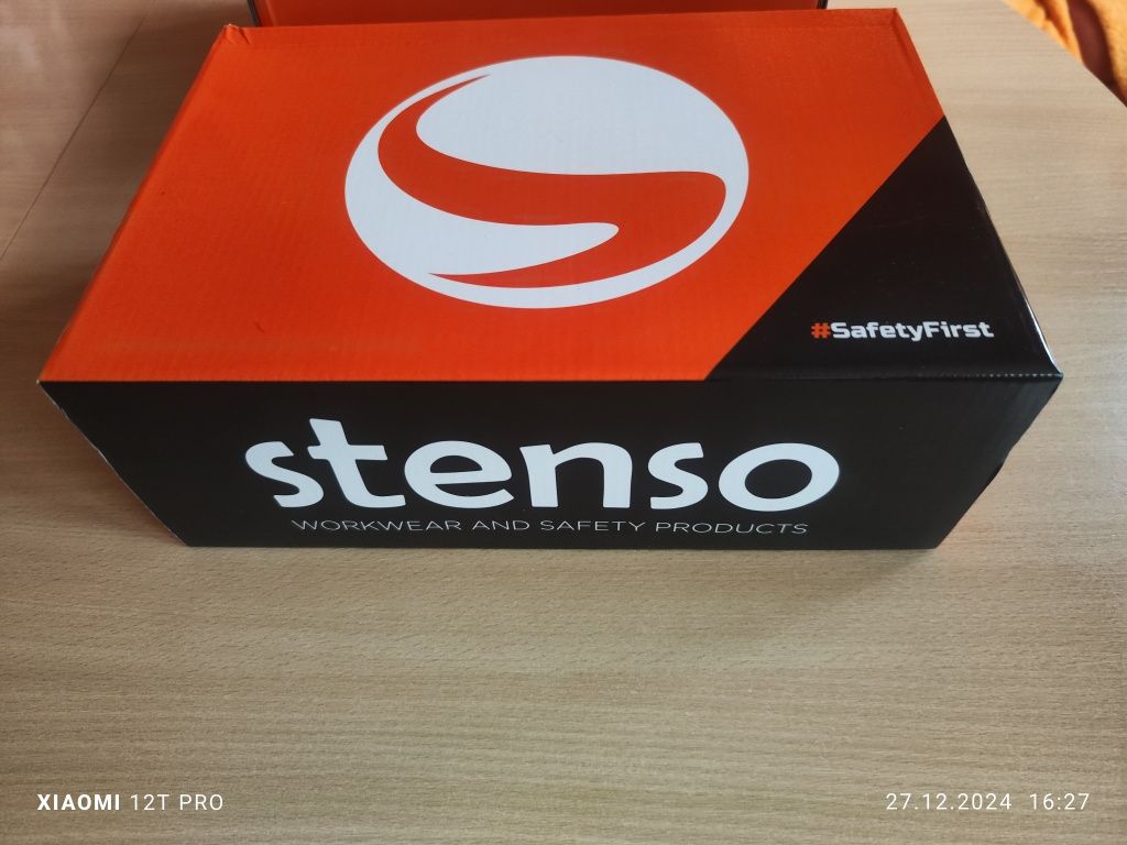 Продавам Safety shoes-Stenso