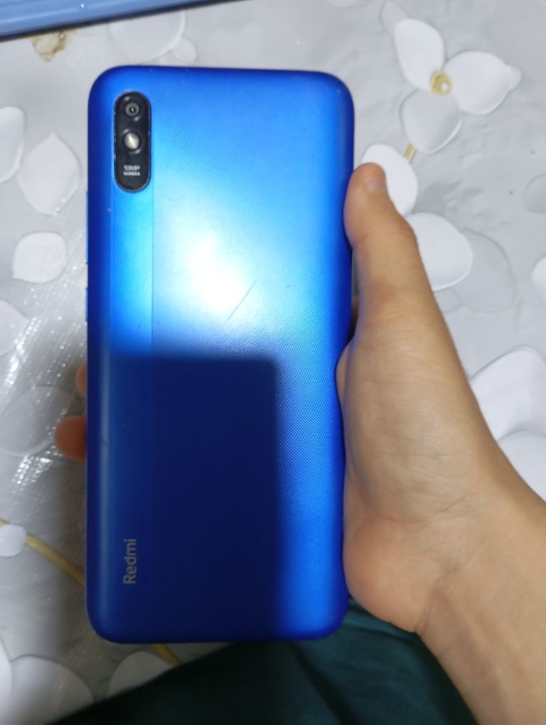 Redmi 9A ideal qiz bola ishlarkan 32gb koʻk rangli