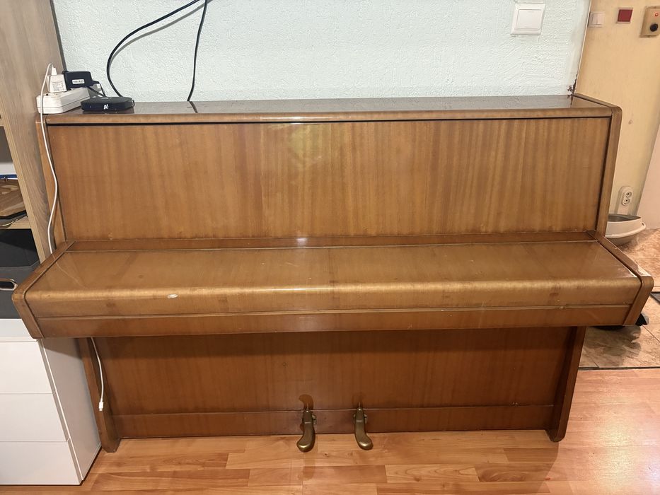 Оригинално Пиано Petrof