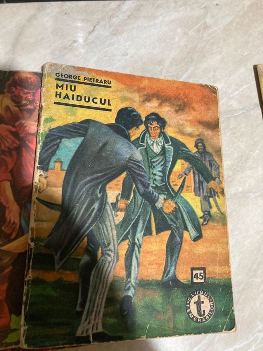 13 bucăți Cărți perioada comunista Clubul Temerarilor