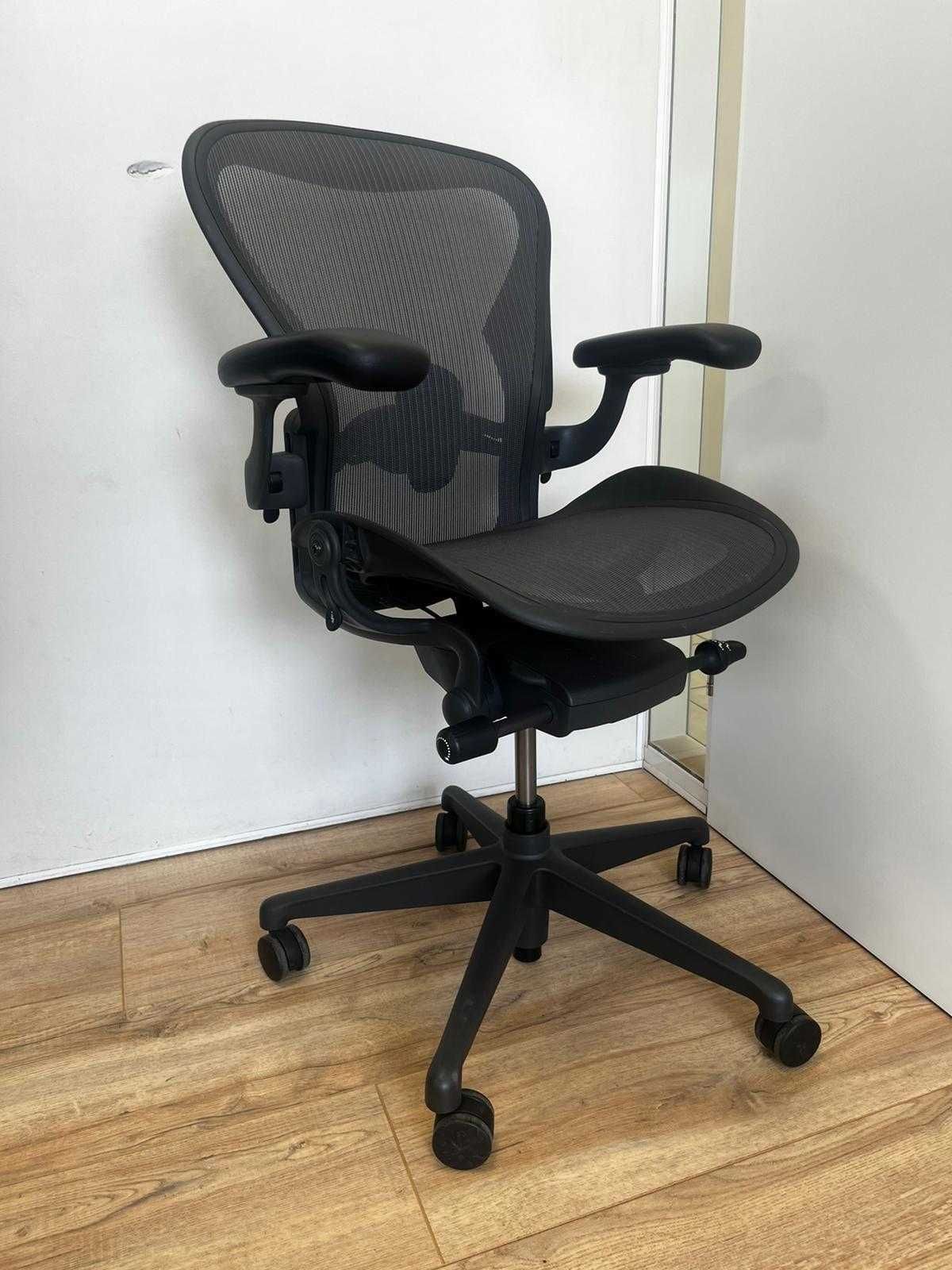 Refurbished Herman Miller Aeron Remastered Graphite