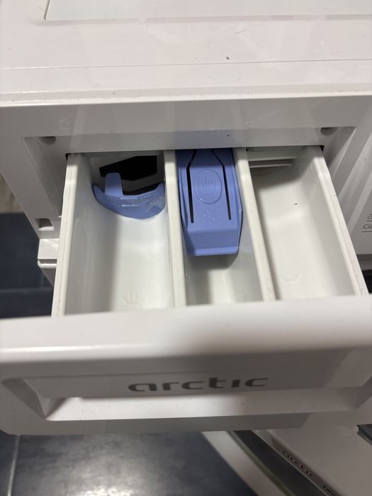 Masina de spalat rufe Arctic APL81023XLW0