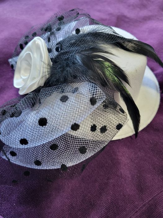 Заколка шляпка на английском замке