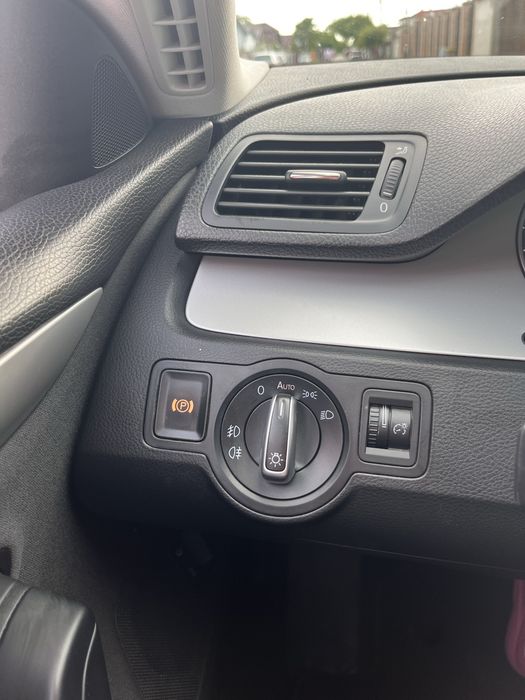 Volkswagen Passat CC 2011