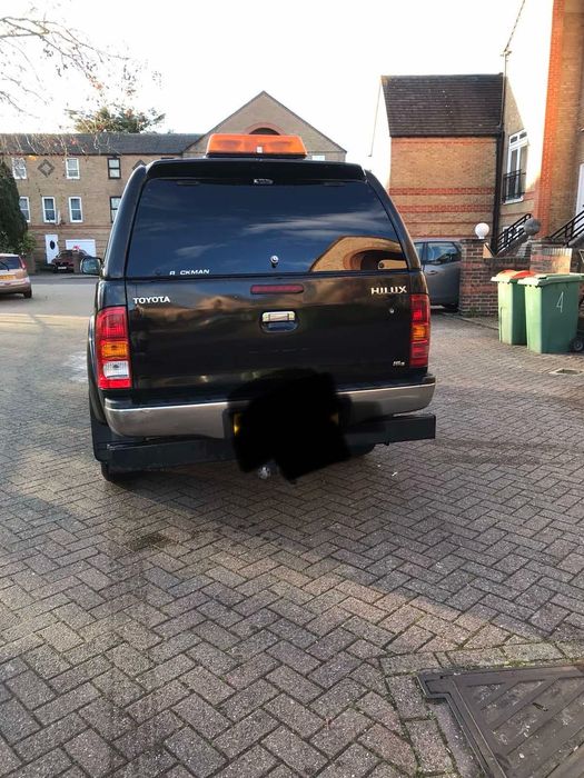 Продавам Toyota Hilux 2011г