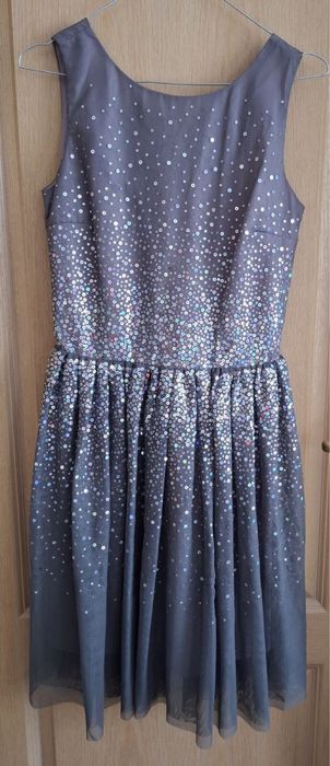 Официанална рокля