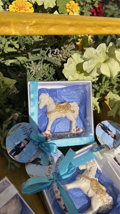 Тойбастар шоколад