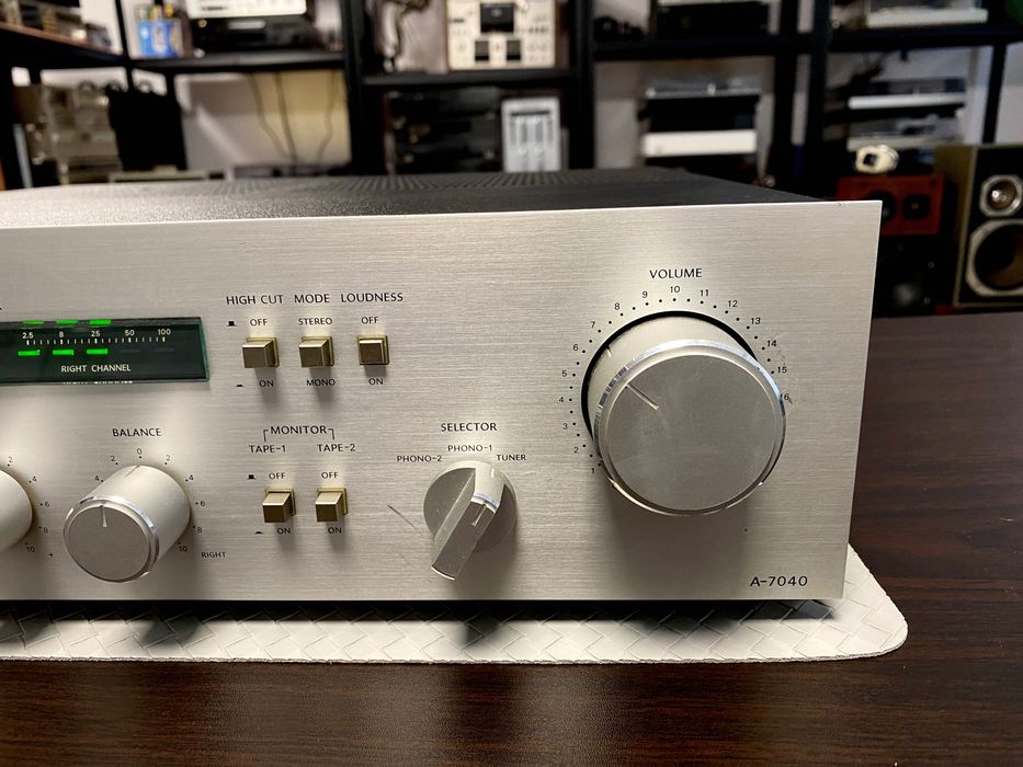 Vintage усилвател Onkyo