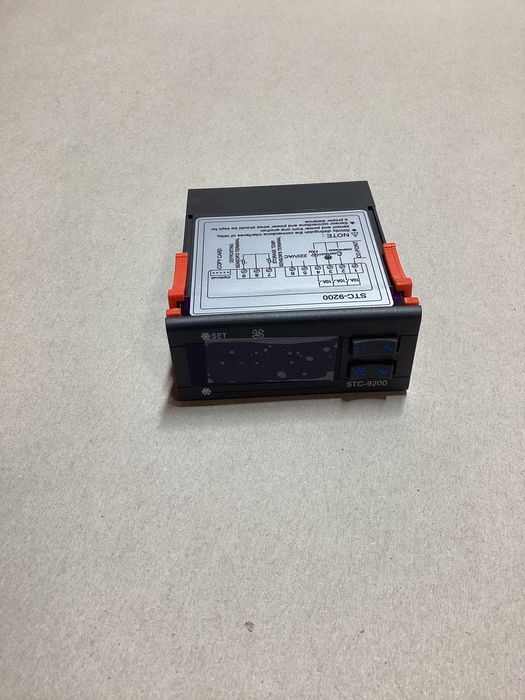 Controler de temperatura, termoregulatoare.