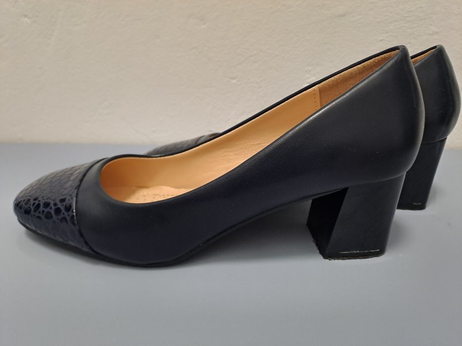 Дамски и юношески обувки