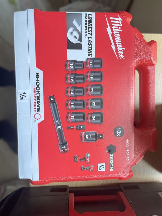 Гайковерт Milwaukke комплект