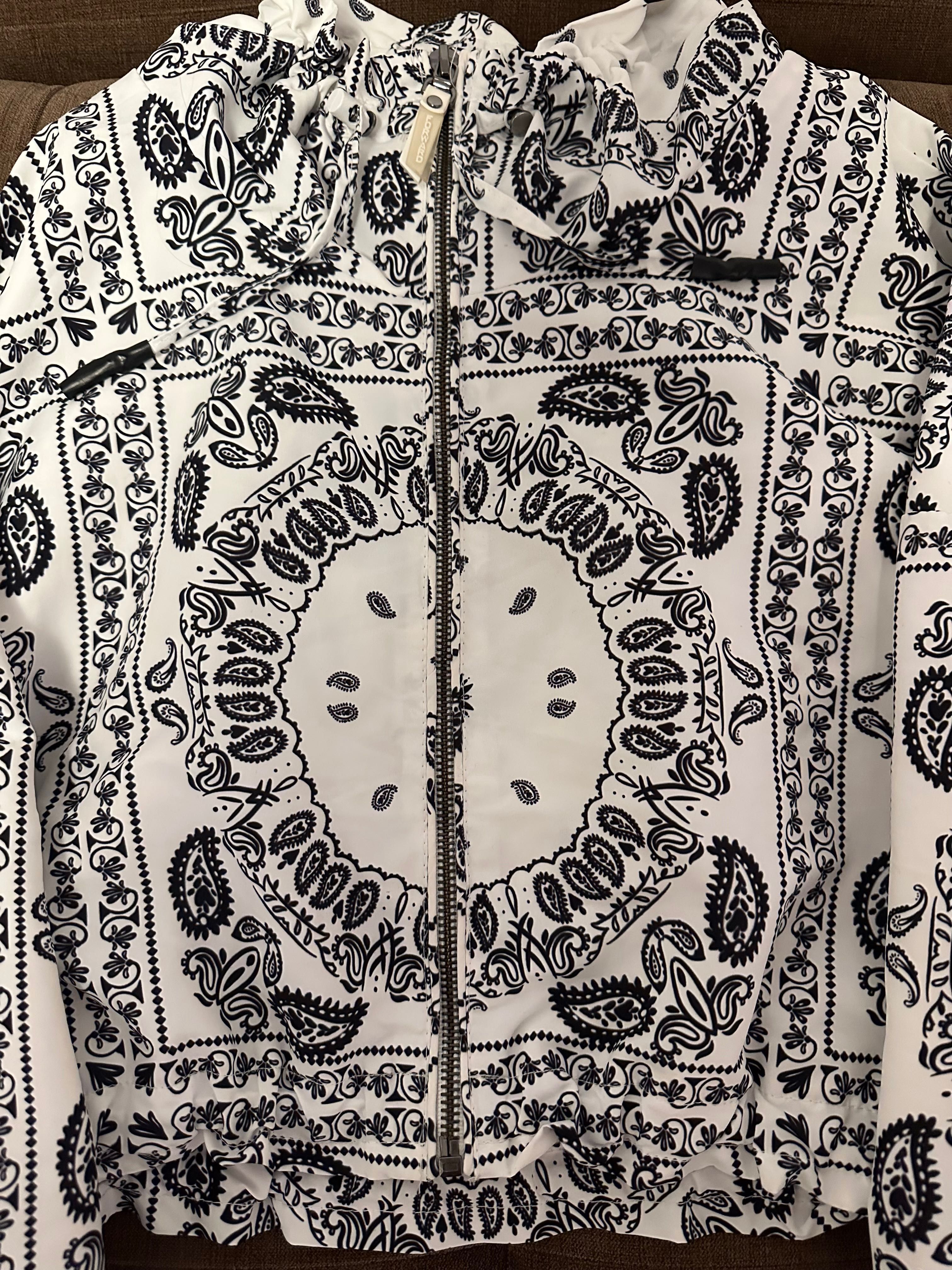 Яке от  Bershka.