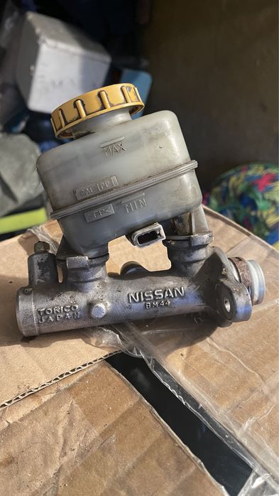 Тормозной цилиндр на ниссан цефиро а33