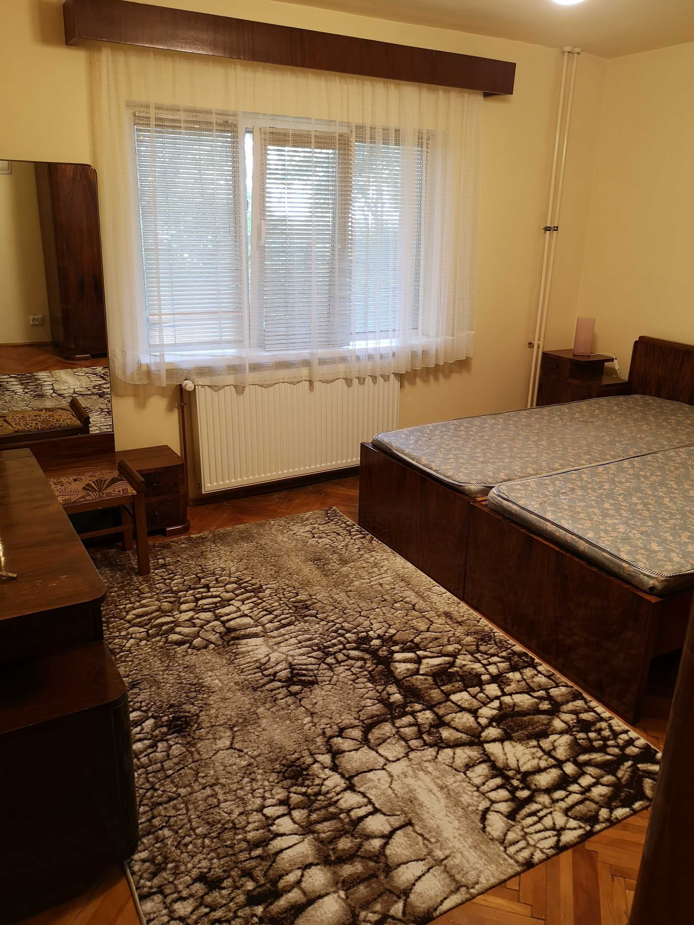 Proprietar inchiriez apartament 3 camere