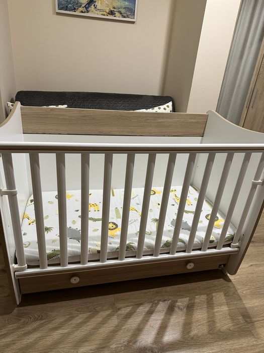 Детско бебешко легло кошара бюро с матрак Lorelli 60/120