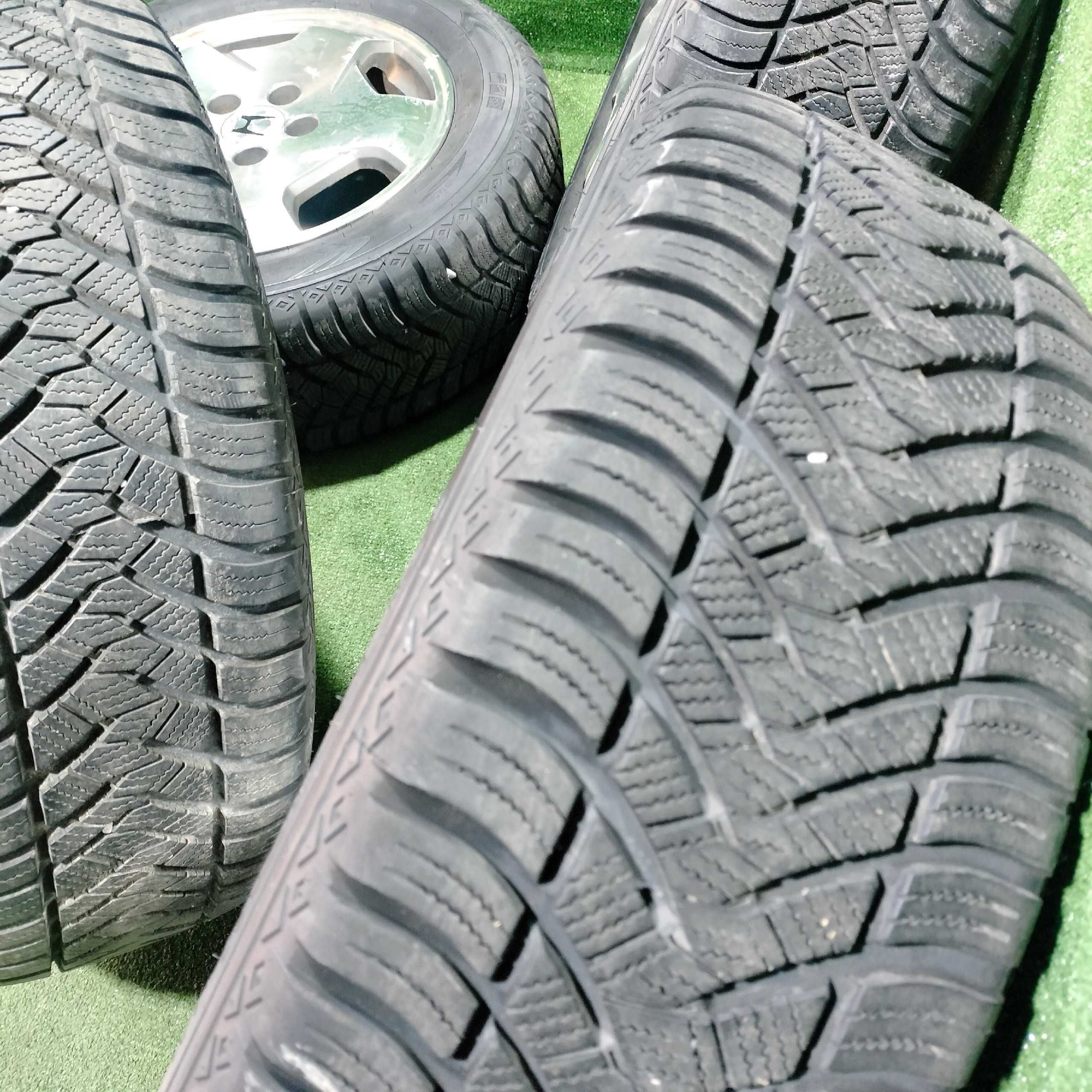 Продам Диск с шинами Maxxis all season на Honda 215/60R16 5/114,3