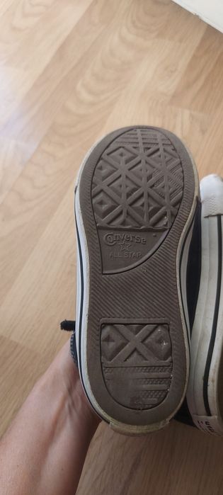 Converse, nr 34 purtati un sezon