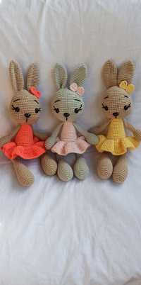 Плетени играчки - зайчета, жабка,котенце