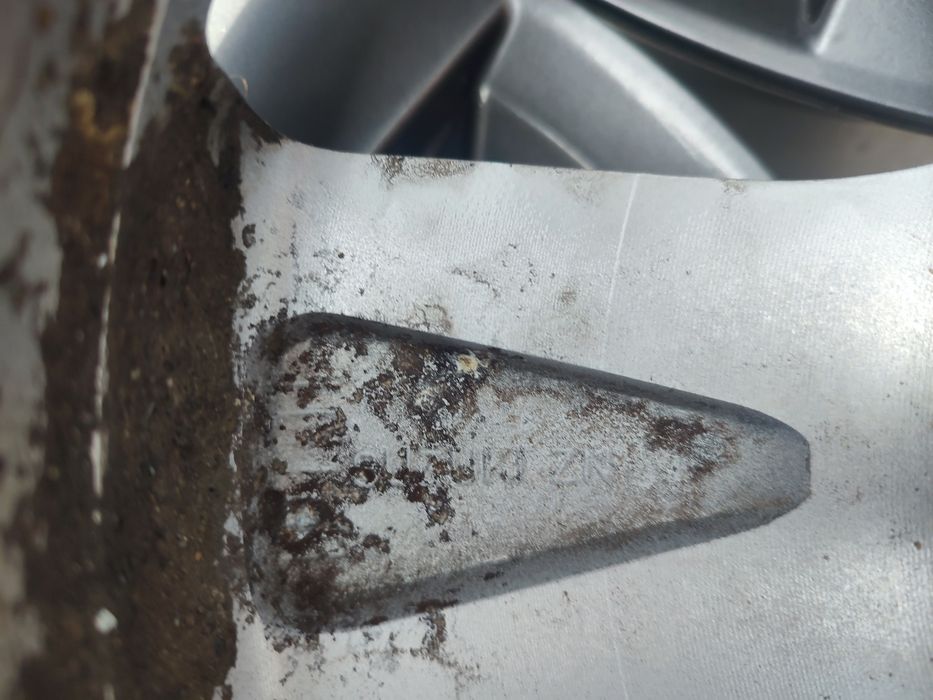 16" оригинални алуминиеви джанти за Suzuki/Toyota.