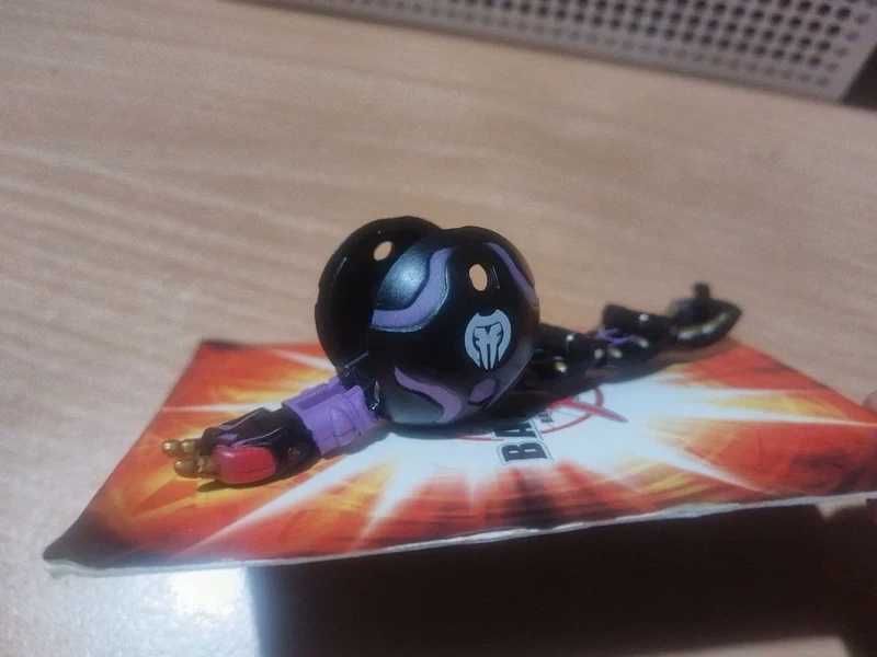 Bakugan Darkus Centipoid B1